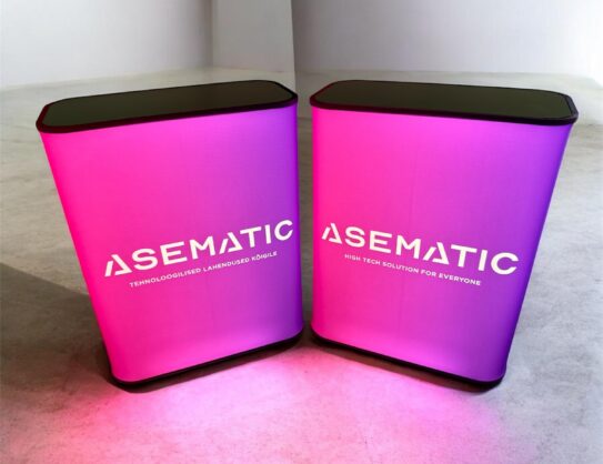 Iseavanevad Pop Up LED-esitluslauad ASEMATIC kujundusega